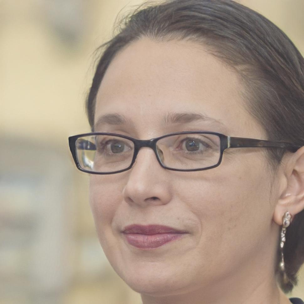 Елена Петрова